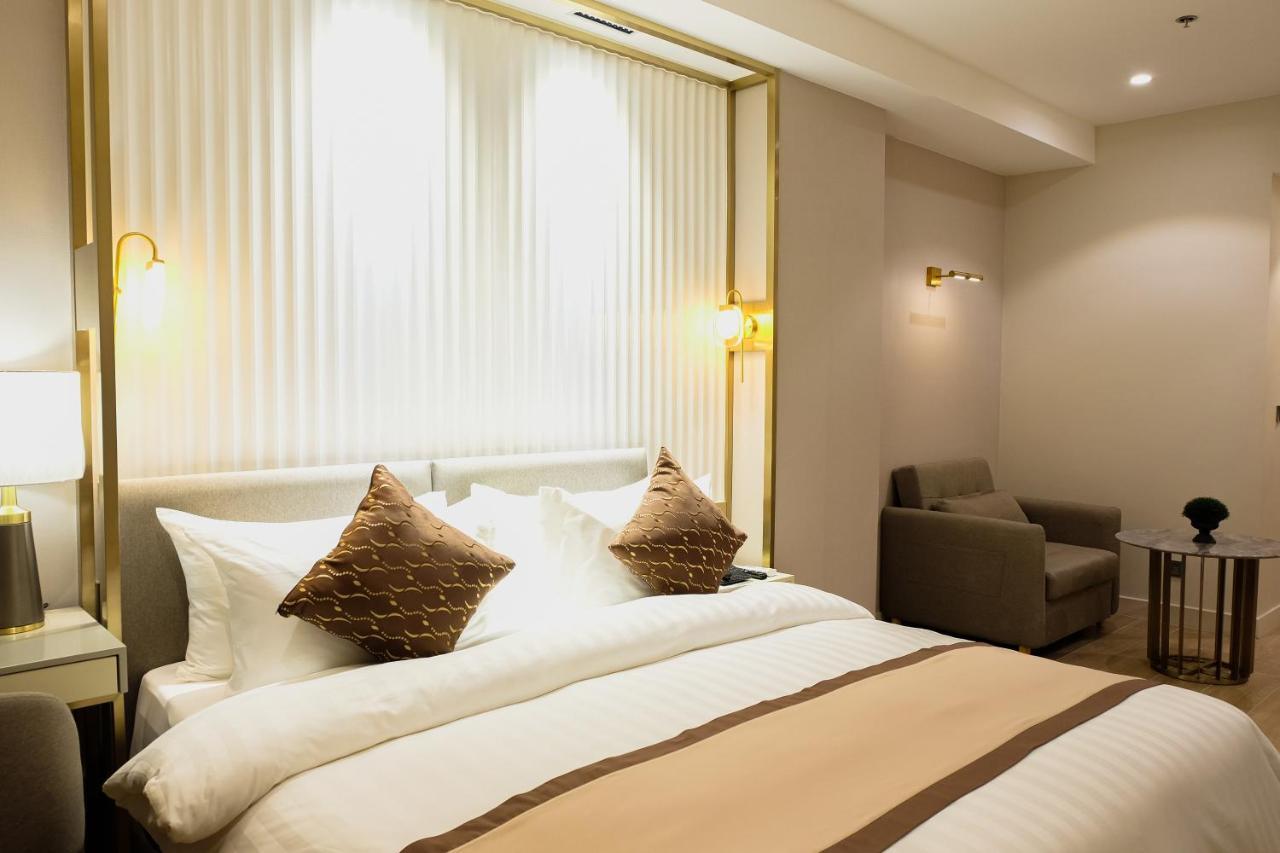 Uma Hotel And Residences Нага Экстерьер фото